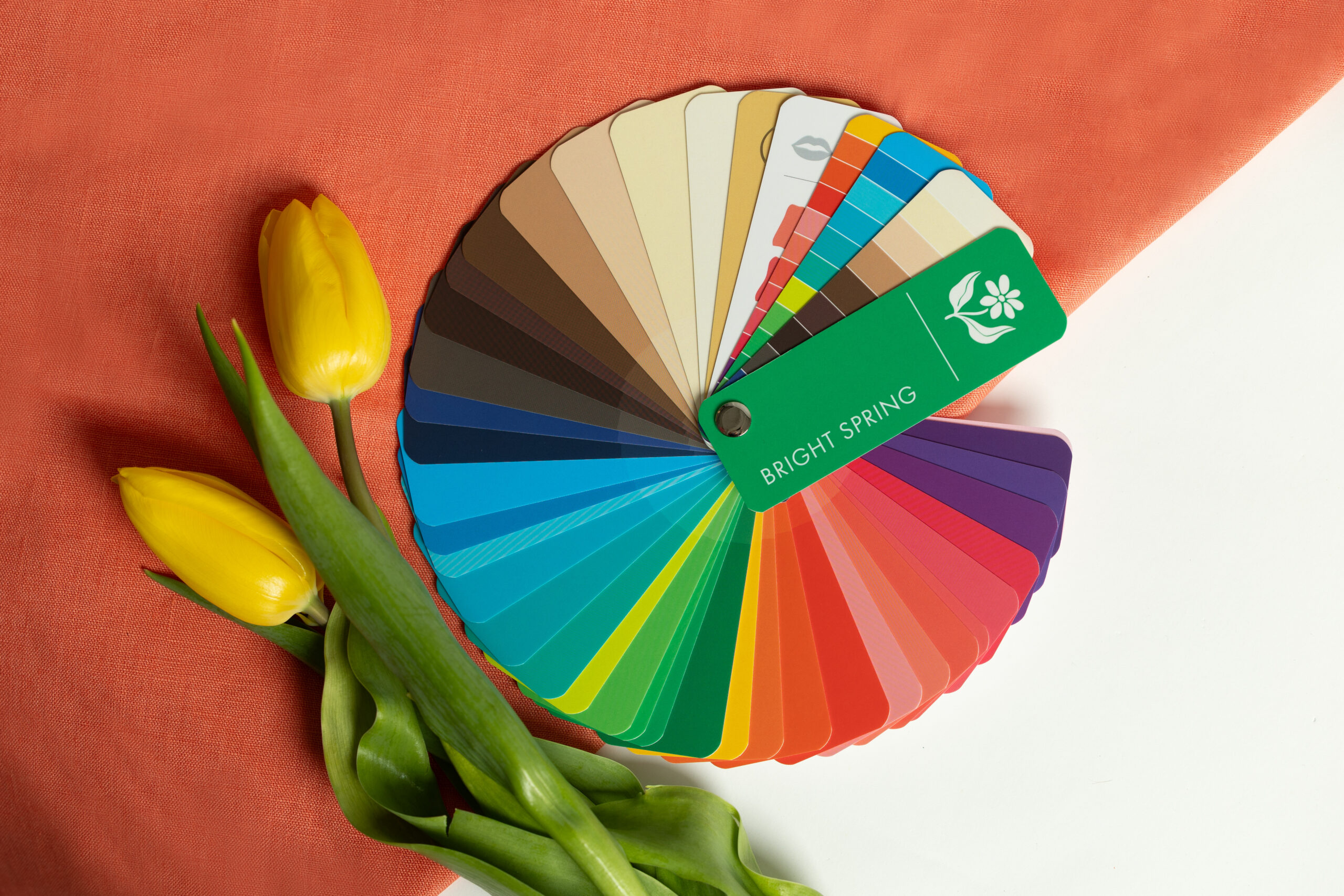 Henkariin Bright Spring -väripaletti